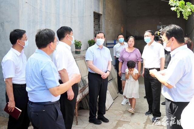 7月4日上午,市委书记张超超在赞皇县实地调研永丰村.