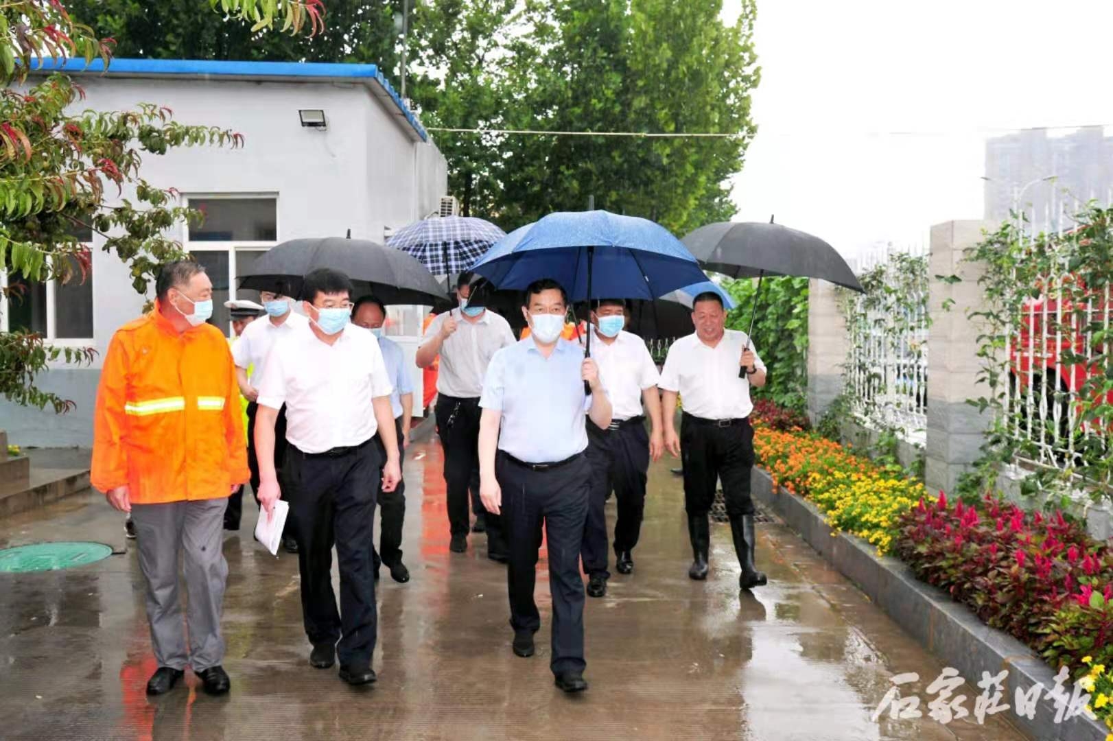 7月22日上午,市委书记张超超实地检查槐安路和西二环东南角泵站.