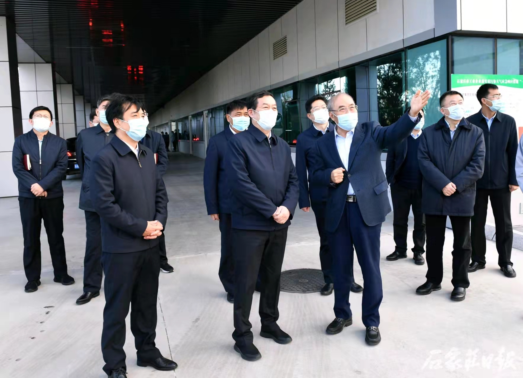 11月9日,市委书记张超超在高新区实地调研了石药集团巨石生物科技产业