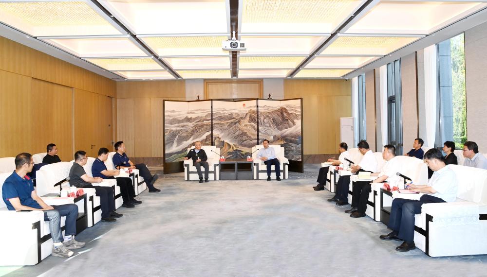 张超超与华大集团联合创始人、董事长汪建一行进行工作会谈,并出席高新区与华大集团签约仪式