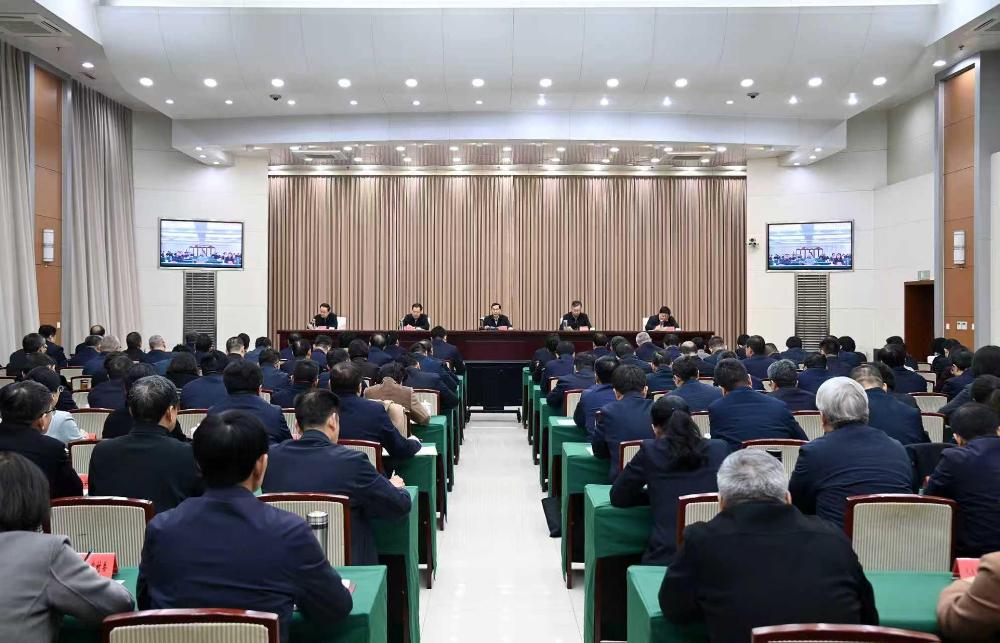 石家庄市委经济工作会议举行 张超超主持并讲话