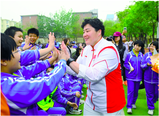 巩立姣“德育大讲堂”开讲